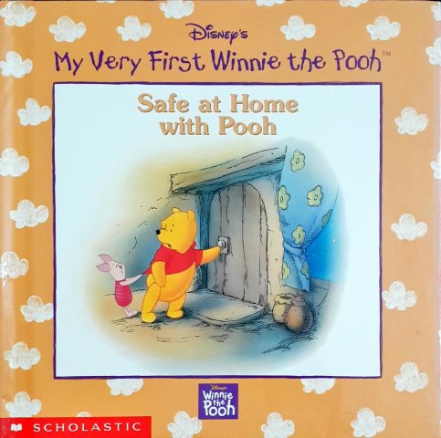 Disney My Very First Winnie The Pooh Pooh Helps Out