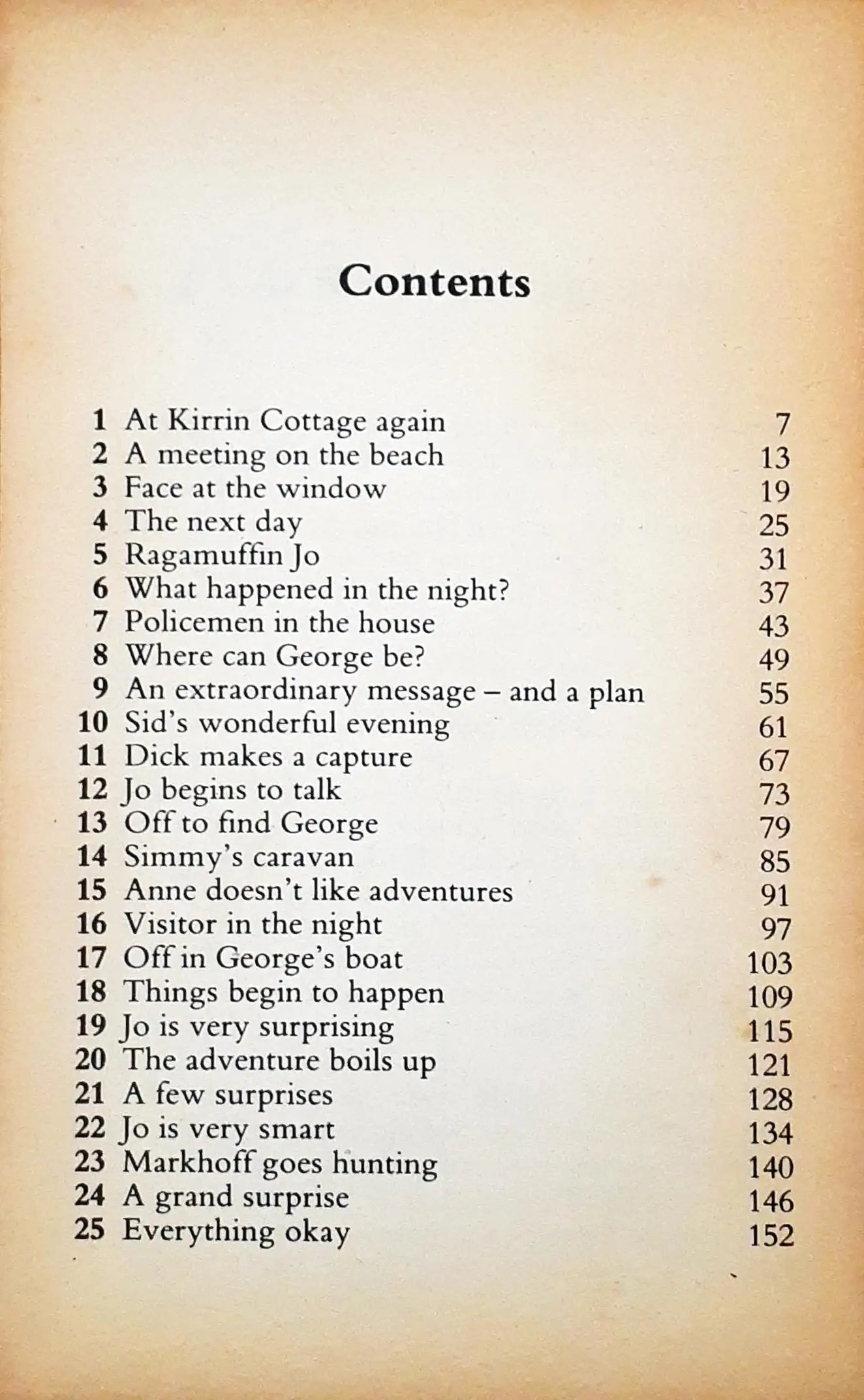 The Famous Five #9 Five Fall into Adventure (P)