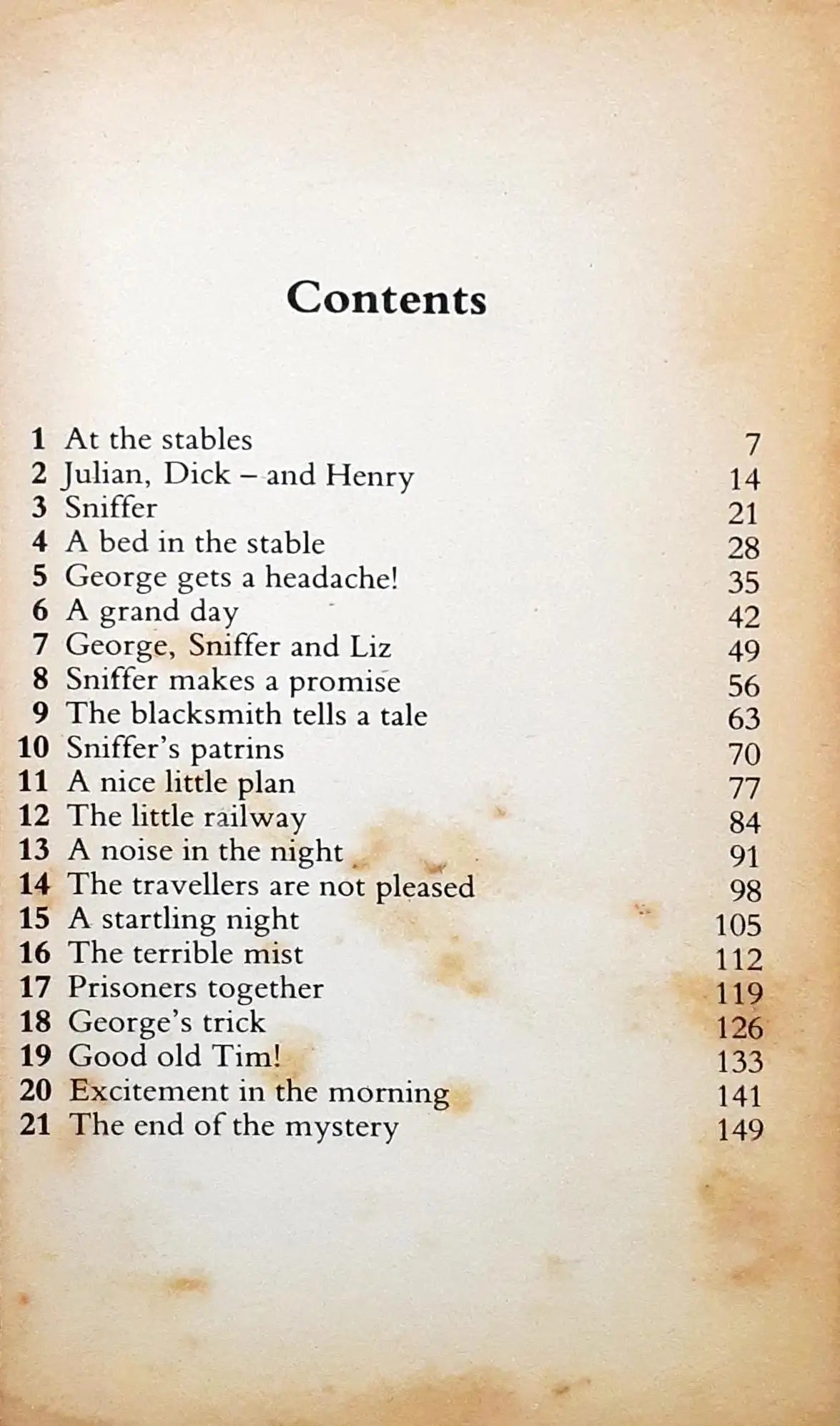 The Famous Five #13 Five Go To Mystery Moor (P)