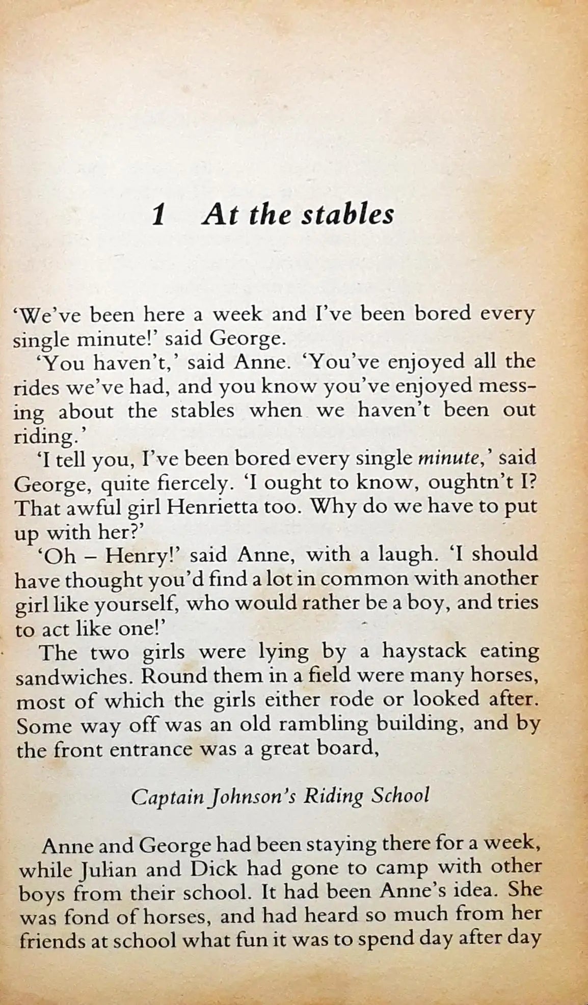 The Famous Five #13 Five Go To Mystery Moor (P)